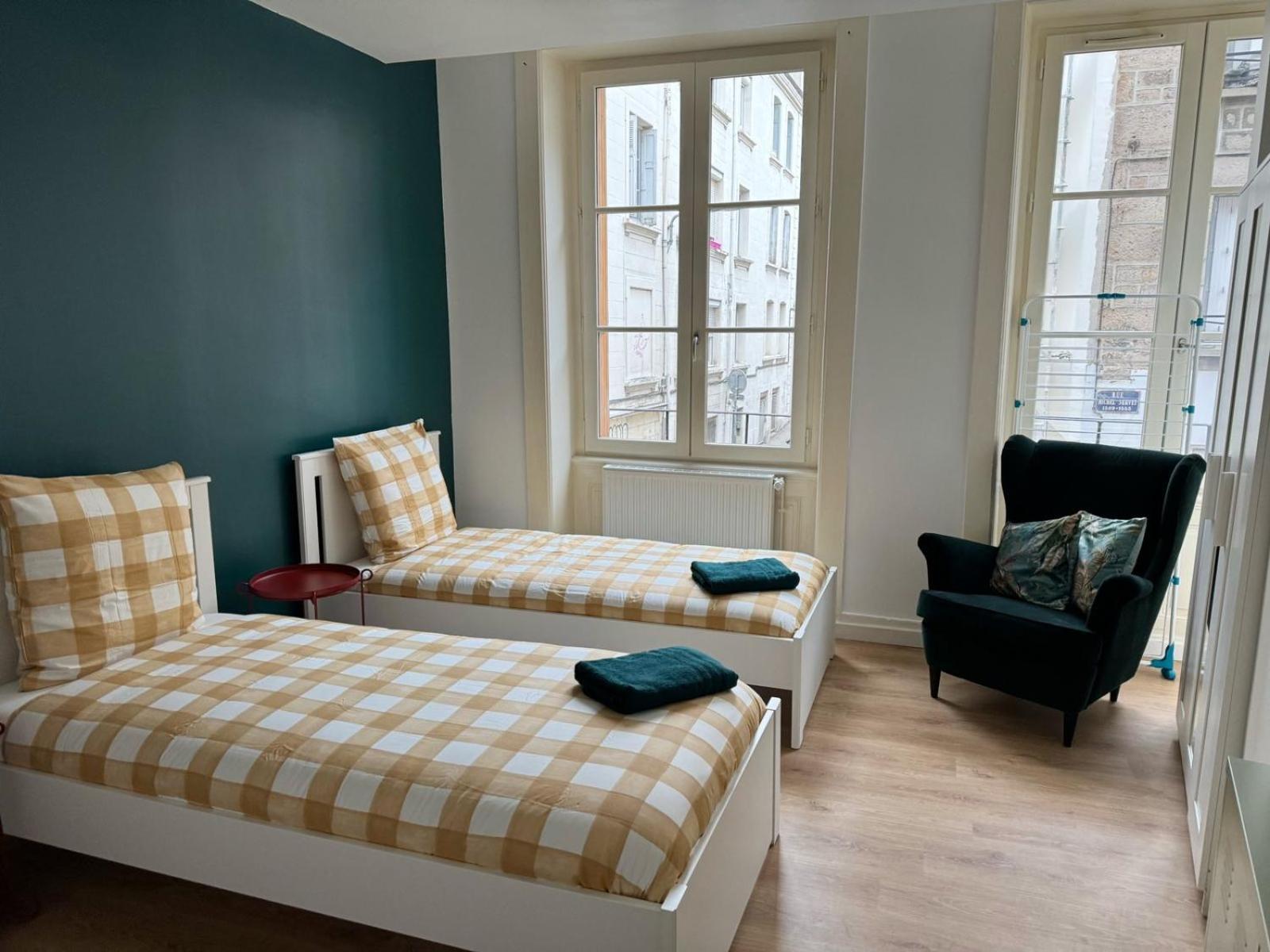 24 Chic & Cosy Grand Appart 88M2 Parking Gratuit Hypercentre Netflix Saint-Etienne  Extérieur photo